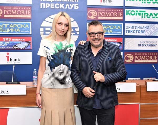 ДИЛЯНА МАТЕЕВА ПРЕДСТАВИ КОЛЕКЦИЯ, ВДЪХНОВЕНА ОТ РОК МУЗИКАТА